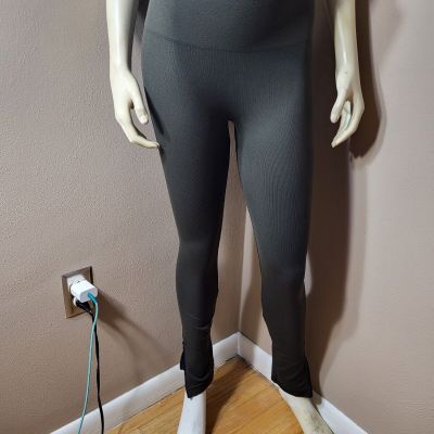 Spanx Womens Olive Zipper Leggings Sz L....in great condition...no...